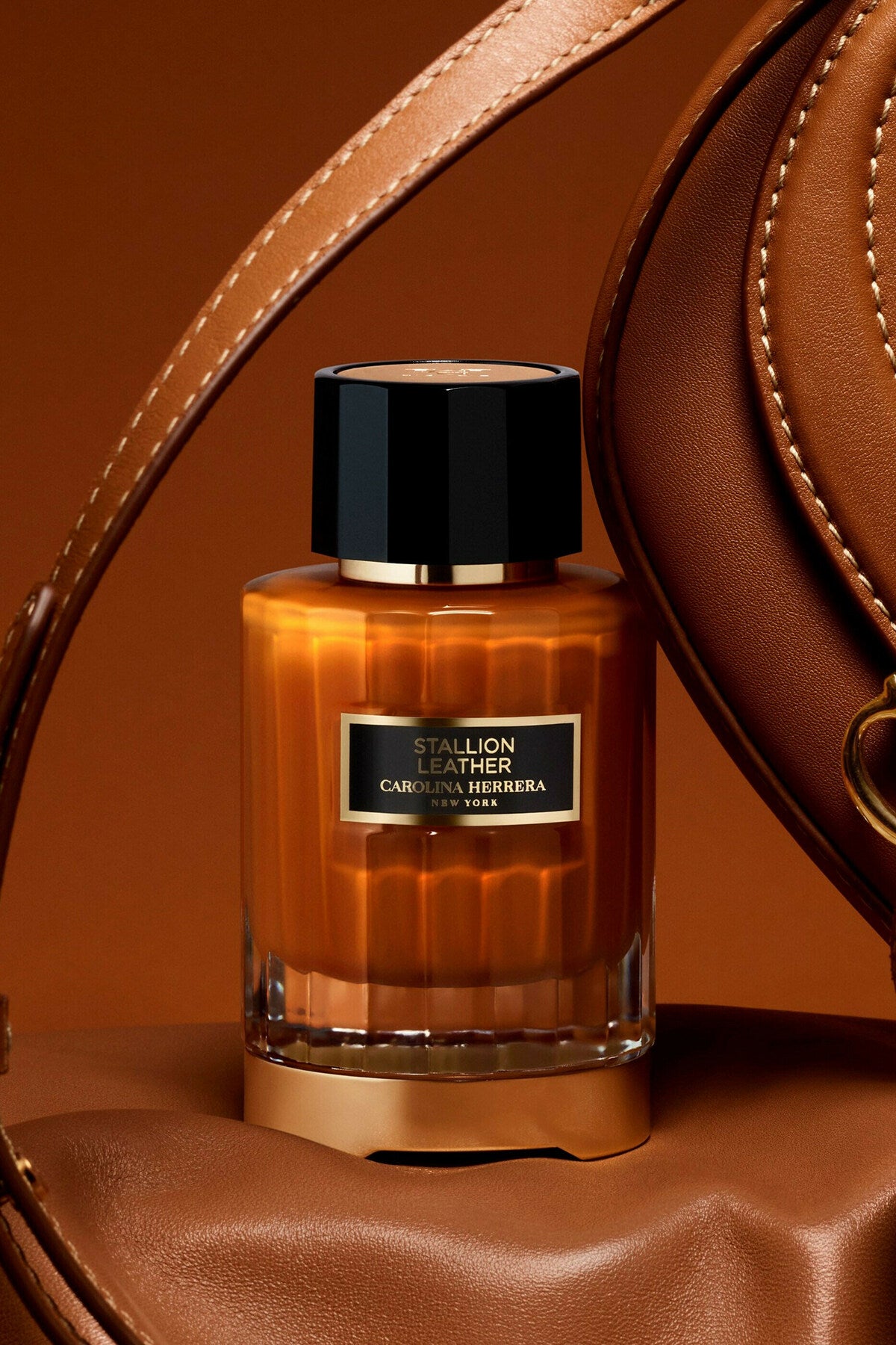 CAROLINA HERRERA CONFIDENTIAL STALLION LEATHER EAU DE PARFUM SPRAY