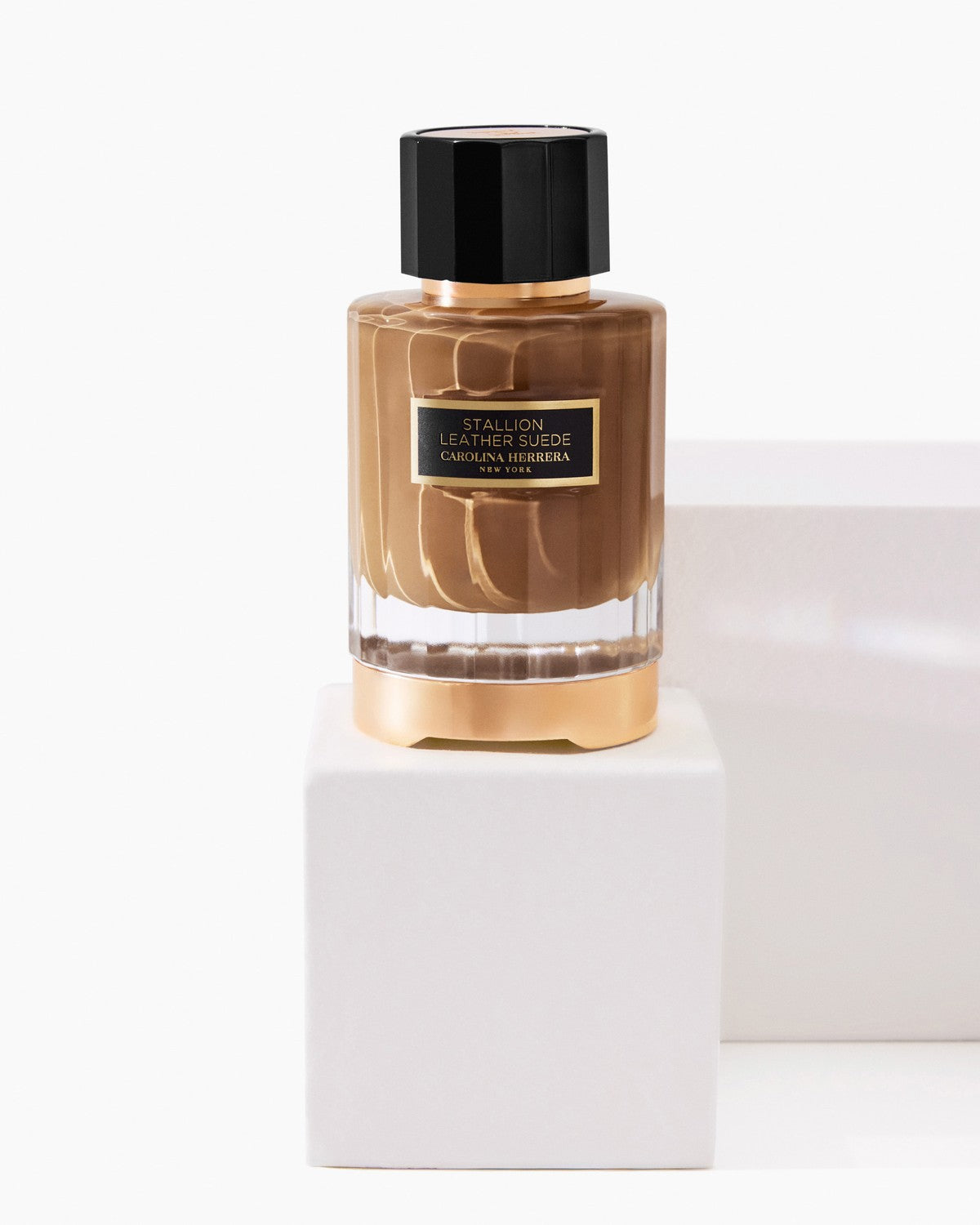 CAROLINA HERRERA CONFIDENTIAL STALLION LEATHER SUEDE EAU DE PARFUM SPRAY